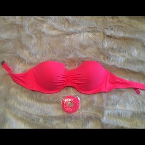 Like new Victoria’s Secret swim Medium bikini top